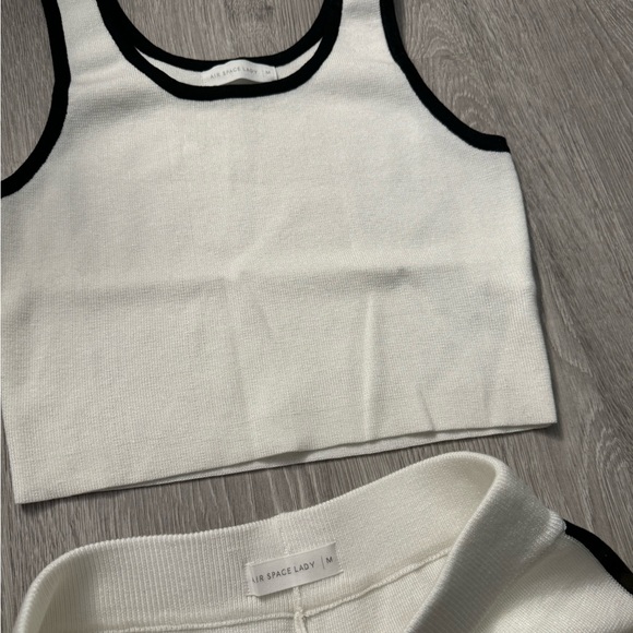 Air space Piped Ribbed Tank Top Set - Picture 6 of 7